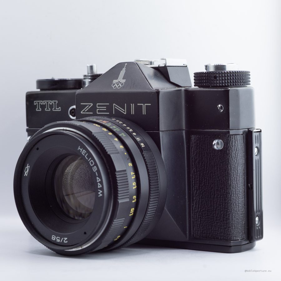 Zenit TTL – Edycja Olimpijska 1980 [N*79096221] z obiektywem Helios-44M 58mm f/2